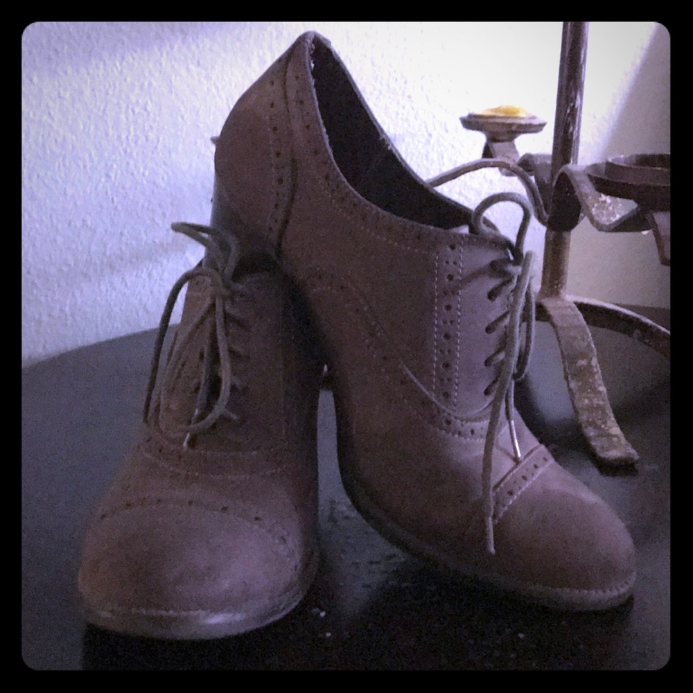 Grey suede vintage inspired heels.